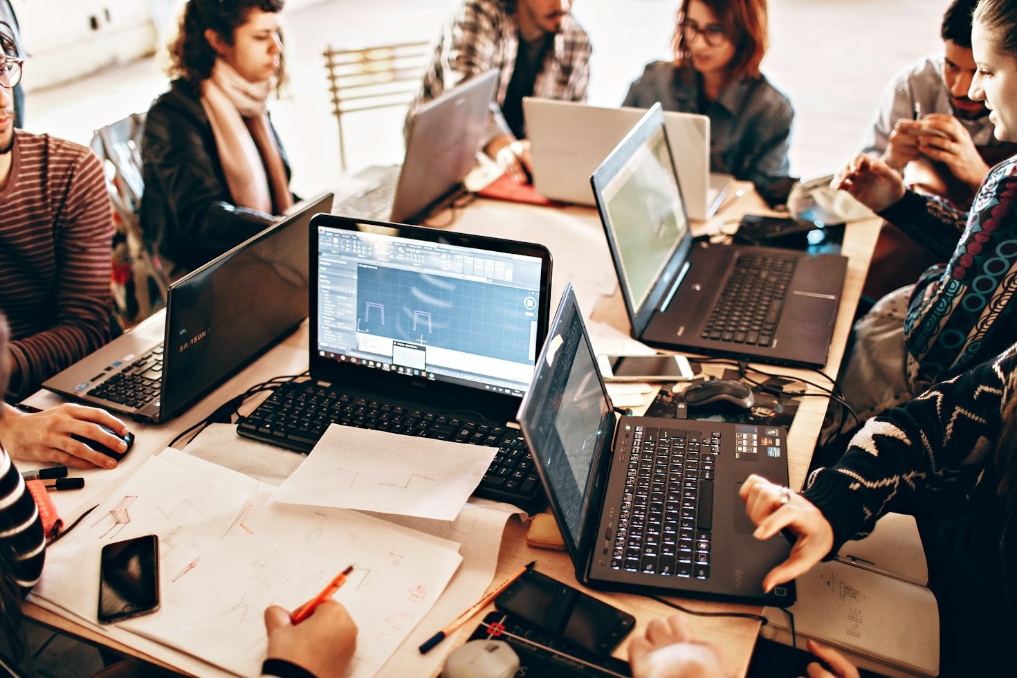 Navigating Online Reviews to Make Smarter Purchasing Decisions